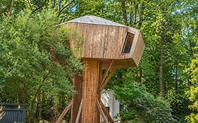 Utopia Village - Art & Nature Lodges